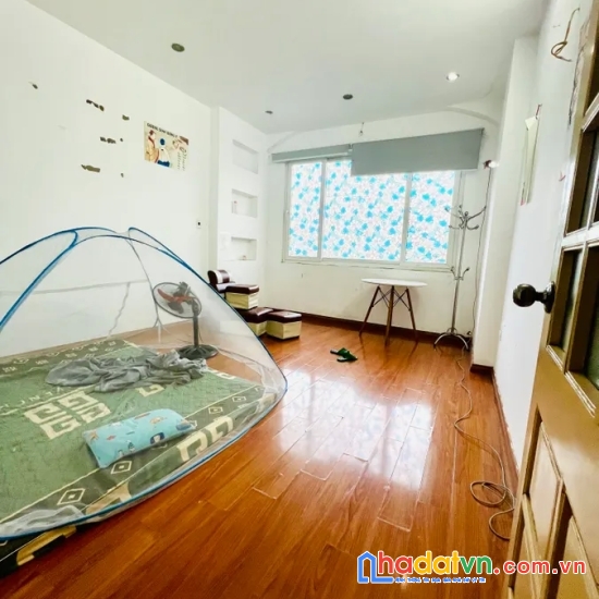 Bán nhà vũ ngọc phan. đống đa. ô tô. dt 38m2. mt 3.7m. 5 tầng. giá 13.7 tỷ.