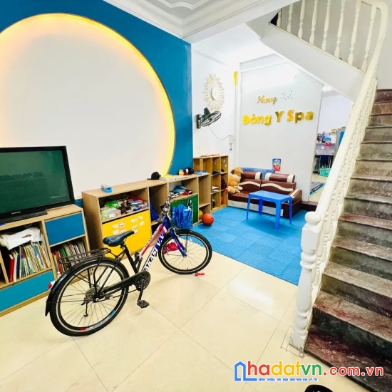 Bán nhà vũ ngọc phan. đống đa. ô tô. dt 38m2. mt 3.7m. 5 tầng. giá 13.7 tỷ.
