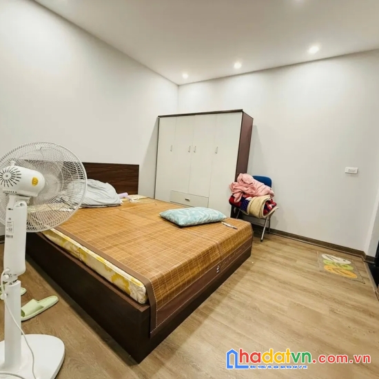 Bán nhà hoàng văn thái. thanh xuân. 8 tầng thang máy. ô tô. dt 100m2. mt 5m. giá 36.8 tỷ.