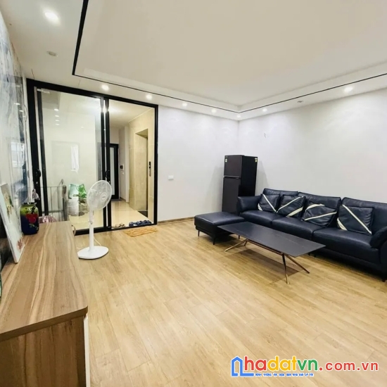 Bán nhà hoàng văn thái. thanh xuân. 8 tầng thang máy. ô tô. dt 100m2. mt 5m. giá 36.8 tỷ.