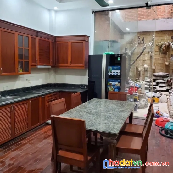 Bán nhà đặng tiến đông. đống đa. ô tô. dt 64m2. mt 3.9m. 5 tầng. giá 19.1 tỷ.
