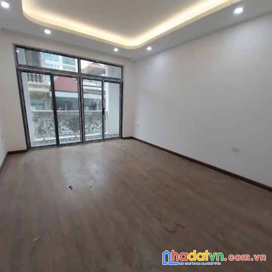 Bán nhà kim đồng. hoàng mai. 7 tầng thang máy. ô tô. vỉa hè. dt 58m2. mt 3,8m. giá 23.8 tỷ.