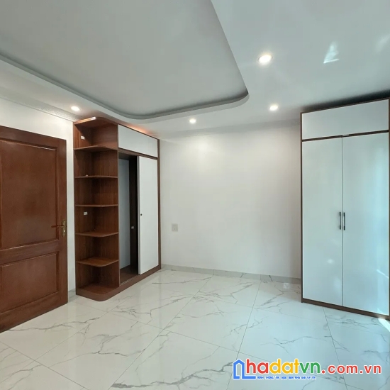 Bán nhà kim giang. hoàng mai. 7 tầng thang máy. ô tô. dt 55m2. mt 4.8m. giá 14.5 tỷ