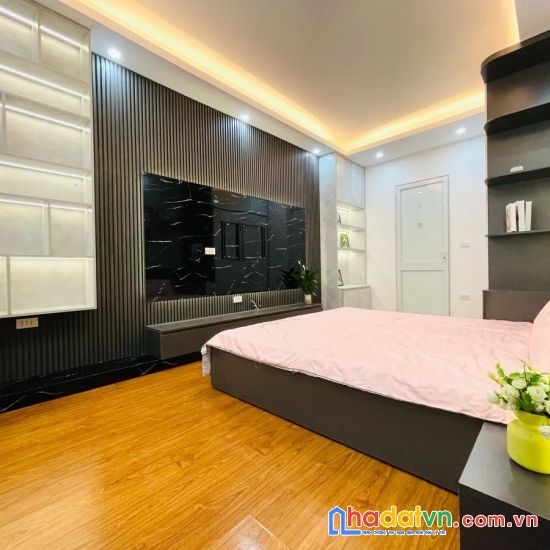 Bán nhà kim giang. hoàng mai. dt 31m2. mt 3.5m. . 5 tầng. giá 8.3 tỷ