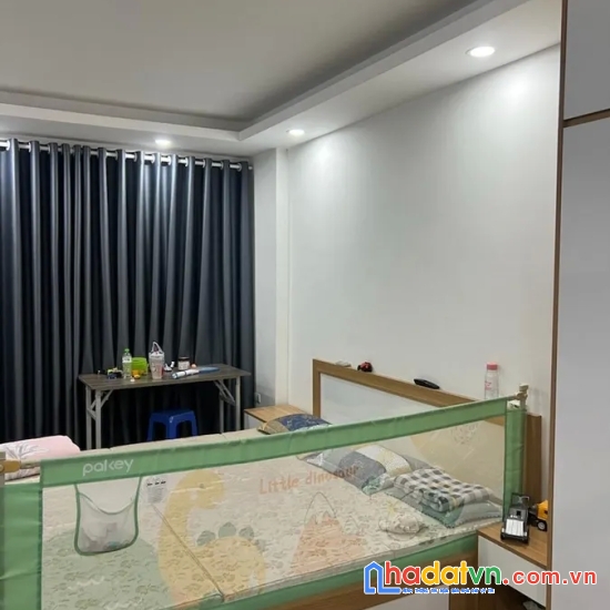 Bán nhà kim giang. hoàng mai. dt 30m2. mt 3.3m. 5 tầng. giá 7.8 tỷ.