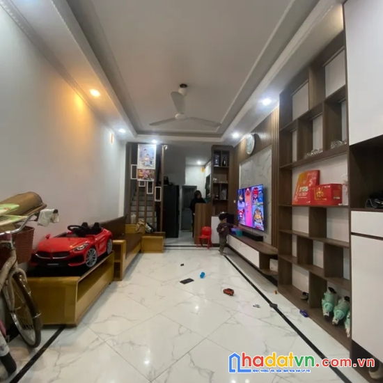 Bán nhà kim giang. hoàng mai. dt 30m2. mt 3.3m. 5 tầng. giá 7.8 tỷ.
