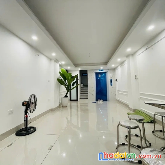 Bán nhà kim giang. hoàng mai. 7 tầng thang máy. ô tô. dt 38m2. mt 3.8m. giá 12.7 tỷ.