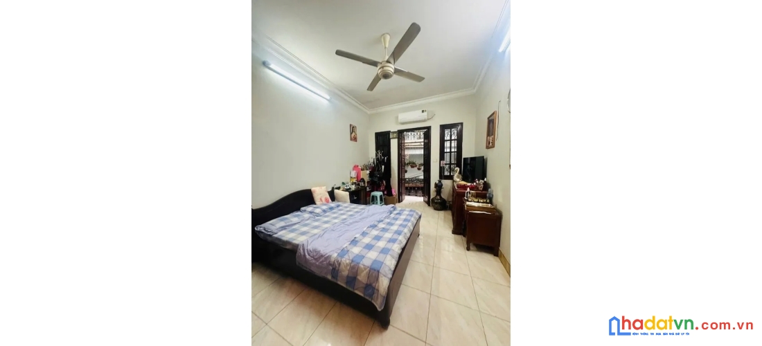 Bán nhà lê thanh nghị. hai bà trưng. lô góc. dt 43m2. mt 3.3m. 4 tầng. giá 13.1 tỷ