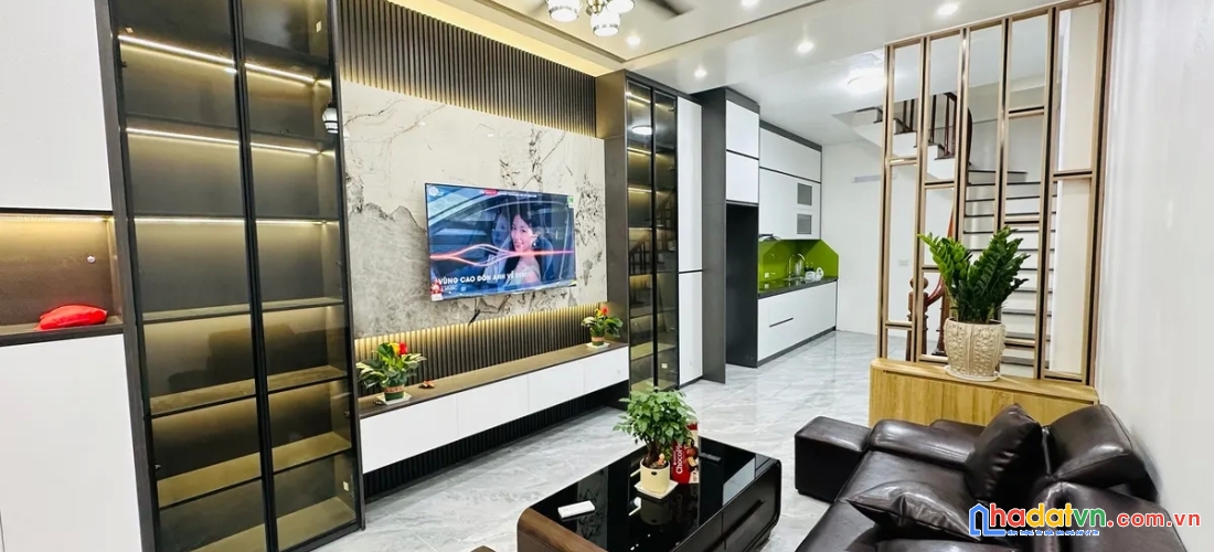 Bán nhà thịnh liệt. hoàng mai. ô tô. dt 39m2. mt 3.6m. 5 tầng. giá 12.7 tỷ.