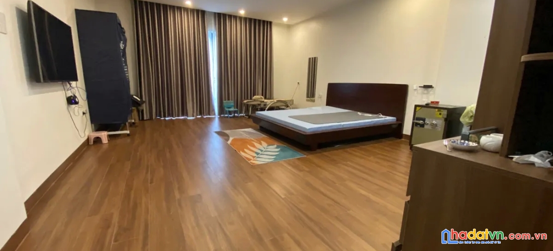 Bán nhà tân mai. hoàng mai. 8 tầng thang máy. ô tô. dt 51m2. mt 5m. giá 24.7 tỷ
