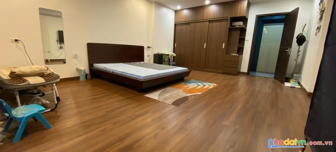 Bán nhà tân mai. hoàng mai. 8 tầng thang máy. ô tô. dt 51m2. mt 5m. giá 24.7 tỷ