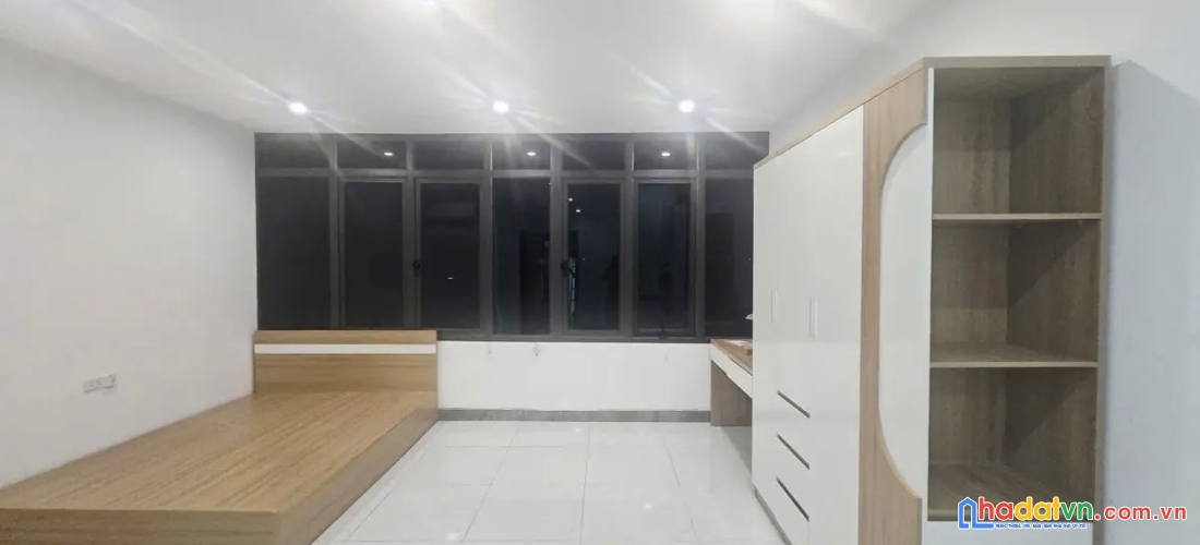 Bán nhà kim giang. hoàng mai. 7 tầng thang máy. dt 66m2. mt 5m. giá 20.4 tỷ.