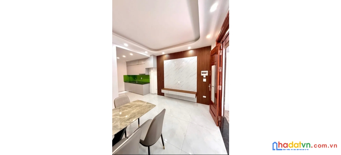 Bán nhà văn chương. đống đa. 6 tầng thang máy. dt 50m2. mt 4m. giá 9,76 tỷ.
