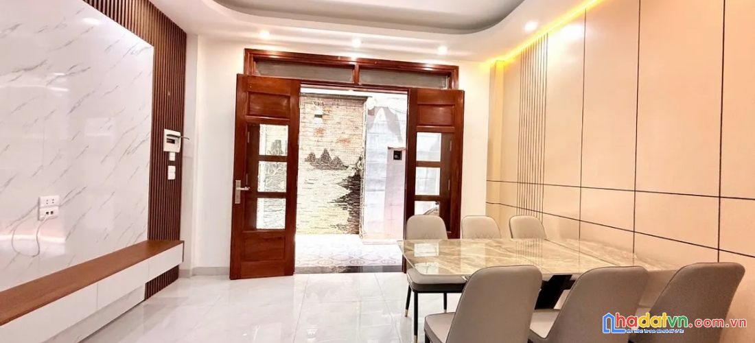 Bán nhà văn chương. đống đa. 6 tầng thang máy. dt 50m2. mt 4m. giá 9,76 tỷ.
