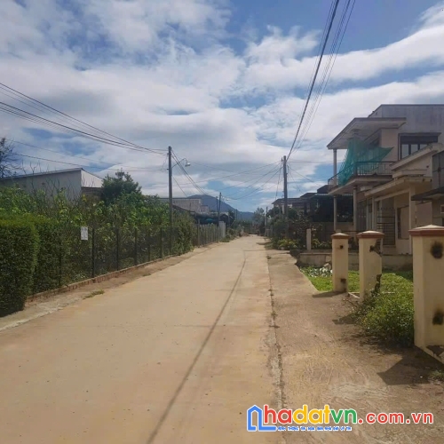 Đất hẻm xe tải quốc lộ 27 liên hiệp đức trọng ngay gần trung tâm, sân bay...