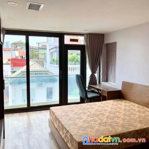 Bán nhà mặt phố võng thị. tây hồ. 10 tầng thang máy. ô tô. dt 102m2. mt 5,6m. giá 51.8 tỷ