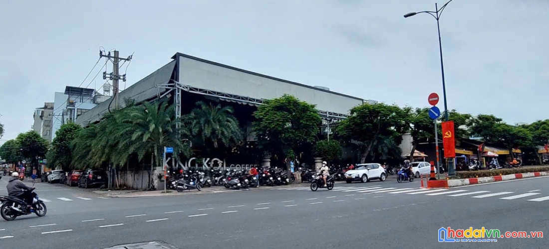 Bán nhà góc 2 mặt tiền lê văn việt p.tăng nhơn phú a, tp.thủ đức. dt 1400m2. giá 190 tỷ
