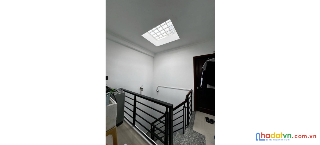 Cư xá đô thành - chdv 8 phòng - hẻm xe hơi - 5 tầng btct - 40.5/43m2 - 9.x tỷ