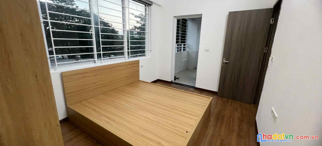 Chính chủ bán căn hộ chung cư khu đô thị đặng xá/gia lâm/ 70m2 2ngủ 2vs đông nam