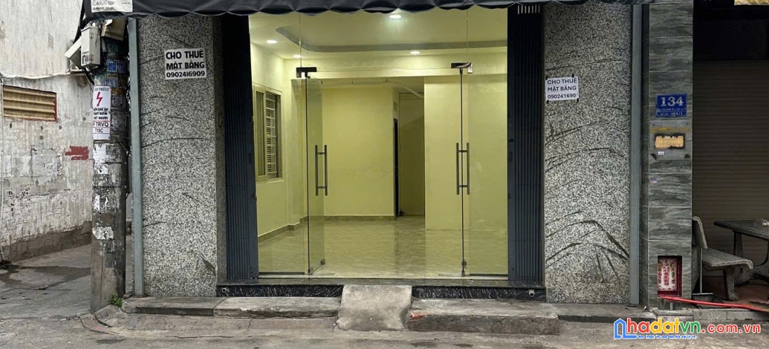 Bán nhà góc 2 mặt tiền 136 trần văn quang phường 10 q.tân bình. 
