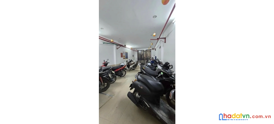 Bán nhà triều khúc. thanh xuân. 9 tầng thang máy. dt 100m2. mt 3.5m. giá 22.4 tỷ