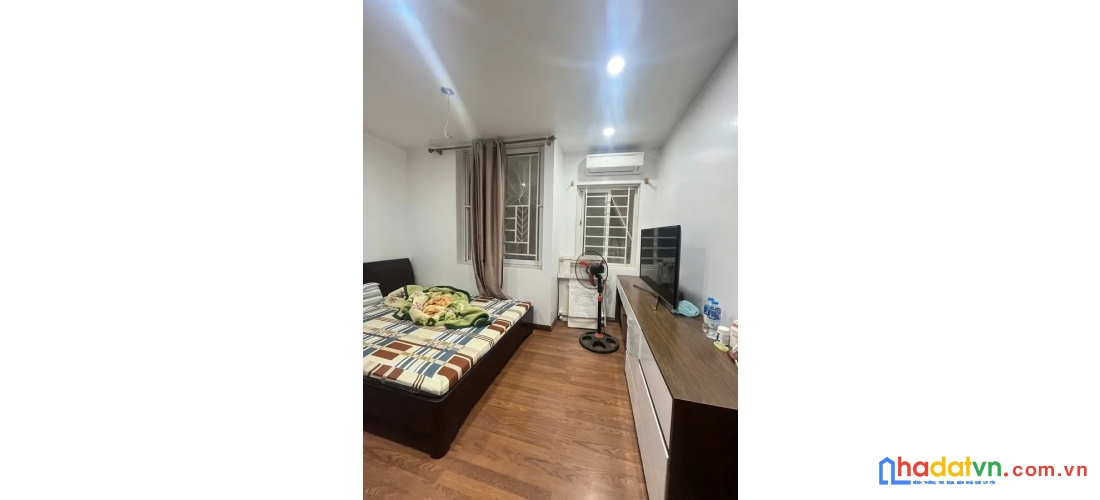 Bán nhà vũ ngọc phan. đống đa. dt 48m2. mt 8m. 4 tầng. giá 13.1 tỷ