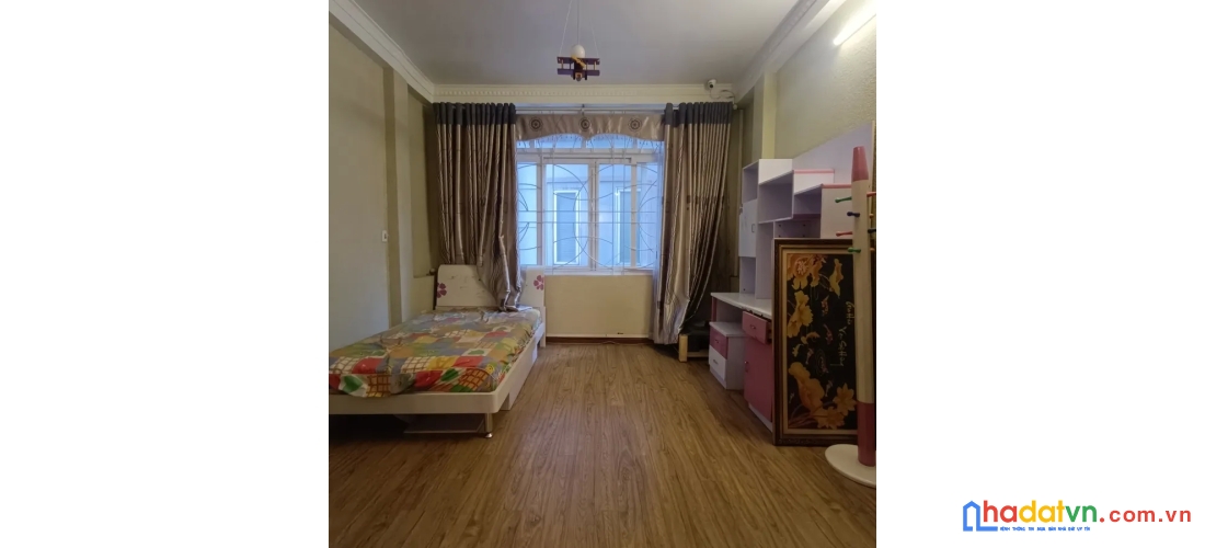 Bán nhà đào tấn. ba đình. dt 40m2. mt 4m. 5 tầng. giá 13.4 tỷ.