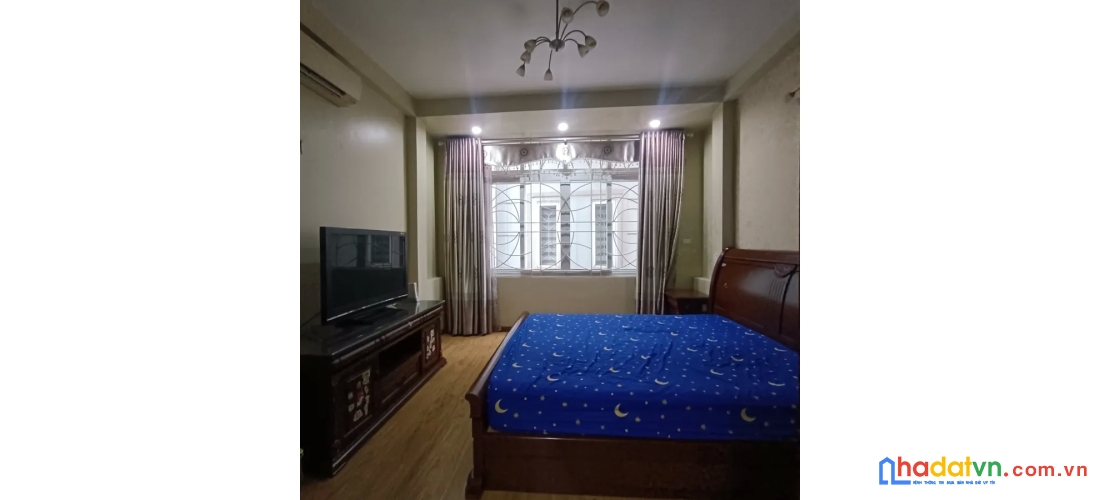 Bán nhà đào tấn. ba đình. dt 40m2. mt 4m. 5 tầng. giá 13.4 tỷ.