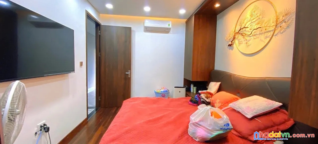 Bán nhà mặt phố xuân quỳnh. cầu giấy. ô tô. vỉa hè. thang máy. dt 82m2. mt 5m. giá 41.8 tỷ