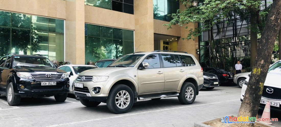 Bán nhà mặt phố cù chính lan. thanh xuân. ô tô. vỉa hè. dt 50m2. 4 tầng. giá 22,9 tỷ