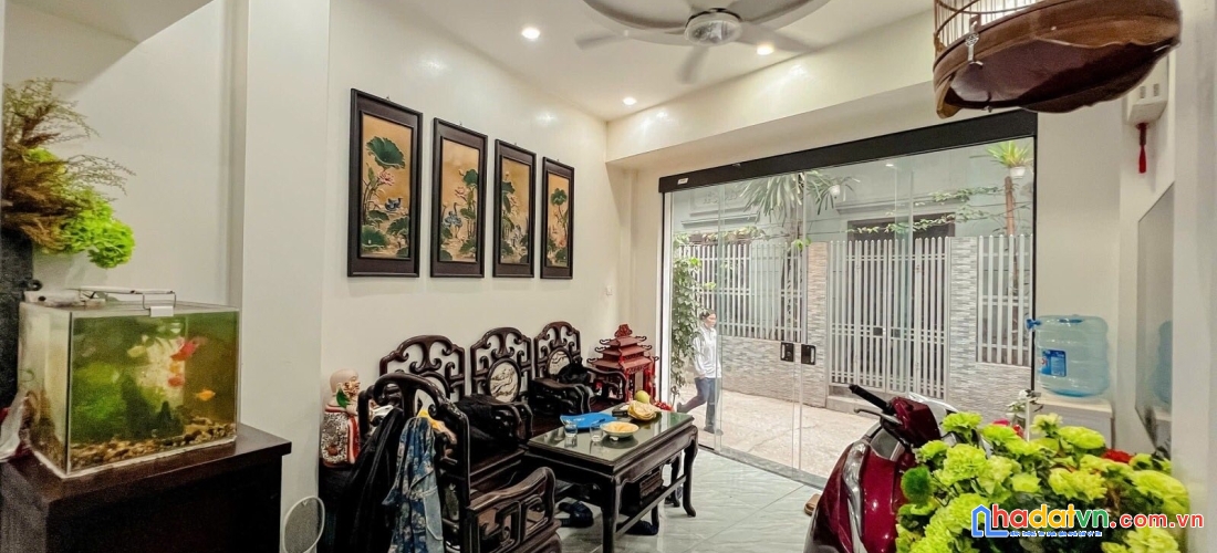 Bán nhà phố trương định, hoàng mai 36m, 5 tầng. giá: 10 tỷ. lh: 0937158386