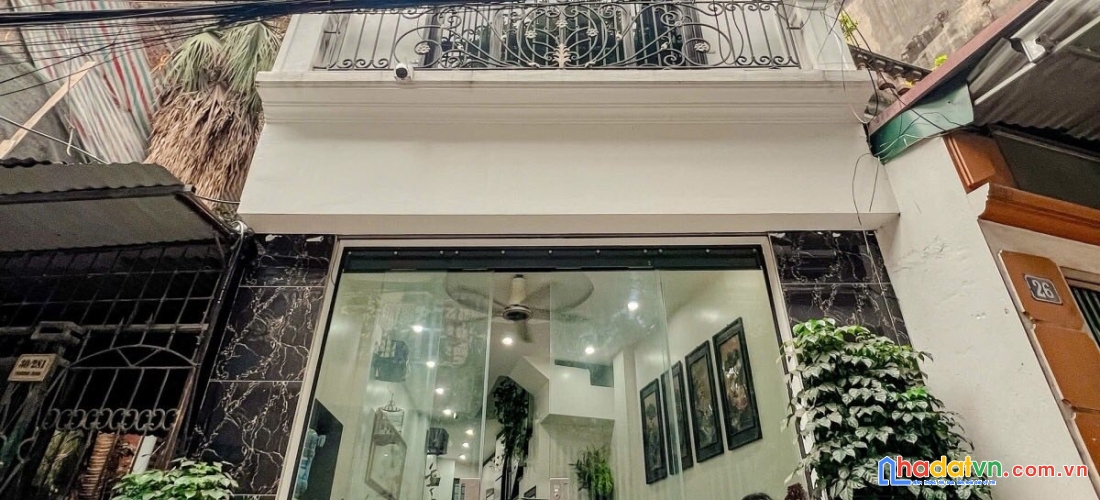 Bán nhà phố trương định, hoàng mai 36m, 5 tầng. giá: 10 tỷ. lh: 0937158386