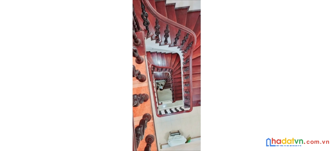 Bán nhà đường cầu giấy. cầu giấy. ô tô. dt 161m2. mt 7.7m. 4 tầng. giá 45.8 tỷ.