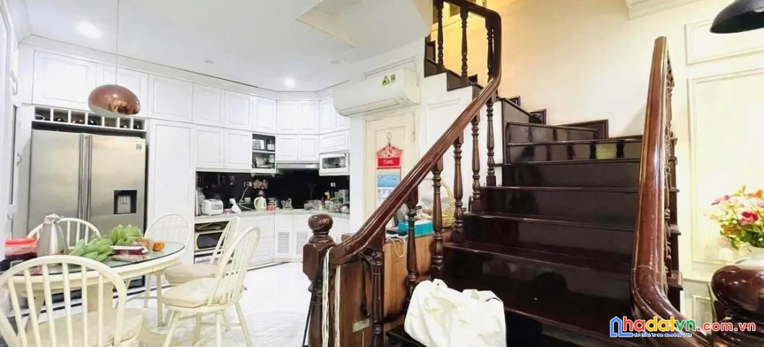 Bán nhà thái hà. đống đa. ô tô. dt 60m2. mt 4.2m. 4 tầng. giá 16.4 tỷ