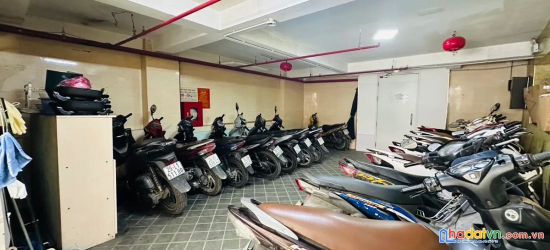 Bán nhà mặt phố hoàng ngân. thanh xuân. thang máy. ô tô. dt 86m2. mt 4.7. giá 50.7 tỷ.