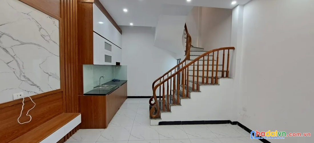 Bán nhà ngọc hồi 4 tầng x 43m2, mặt tiền 4m, giá 5.9 tỷ