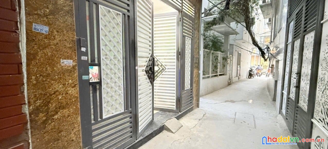 Bán nhà phố tam khương, đống đa 42m, 8 tầng. giá: 18.5 tỷ