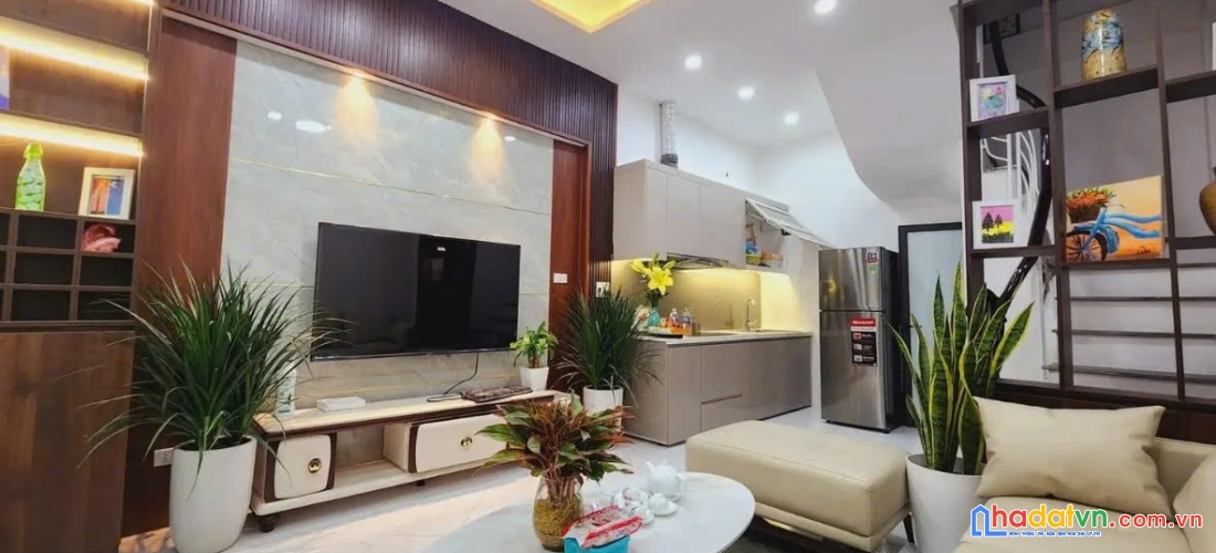 

thật không thể tin nổi - giảm chào 480tr - nhà đẹp - sổ sách chuẩn chỉnh sang tên ngay
