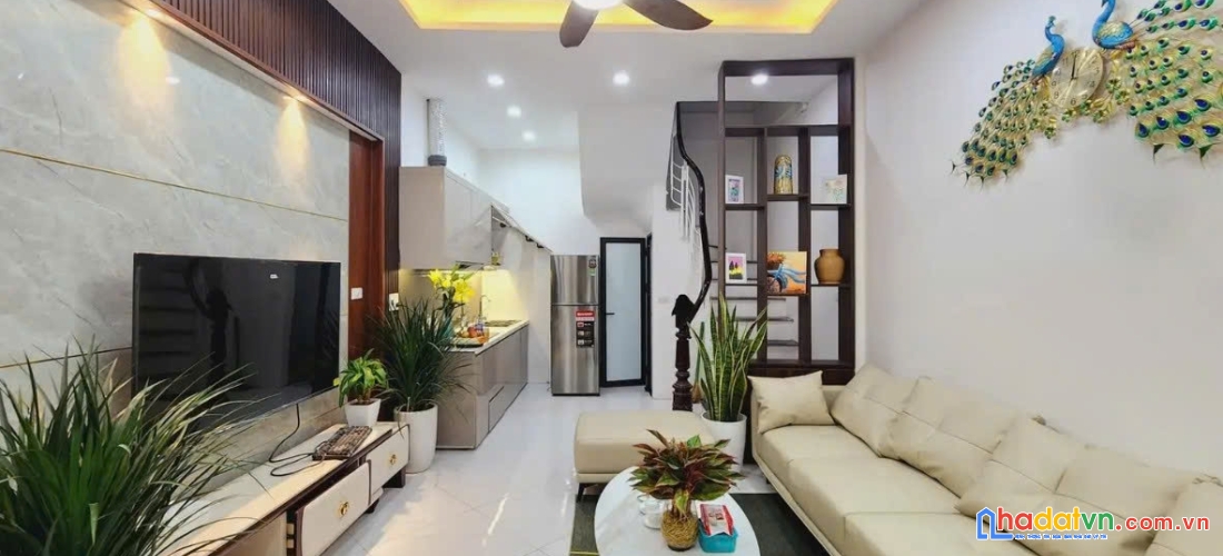 

thật không thể tin nổi - giảm chào 480tr - nhà đẹp - sổ sách chuẩn chỉnh sang tên ngay
