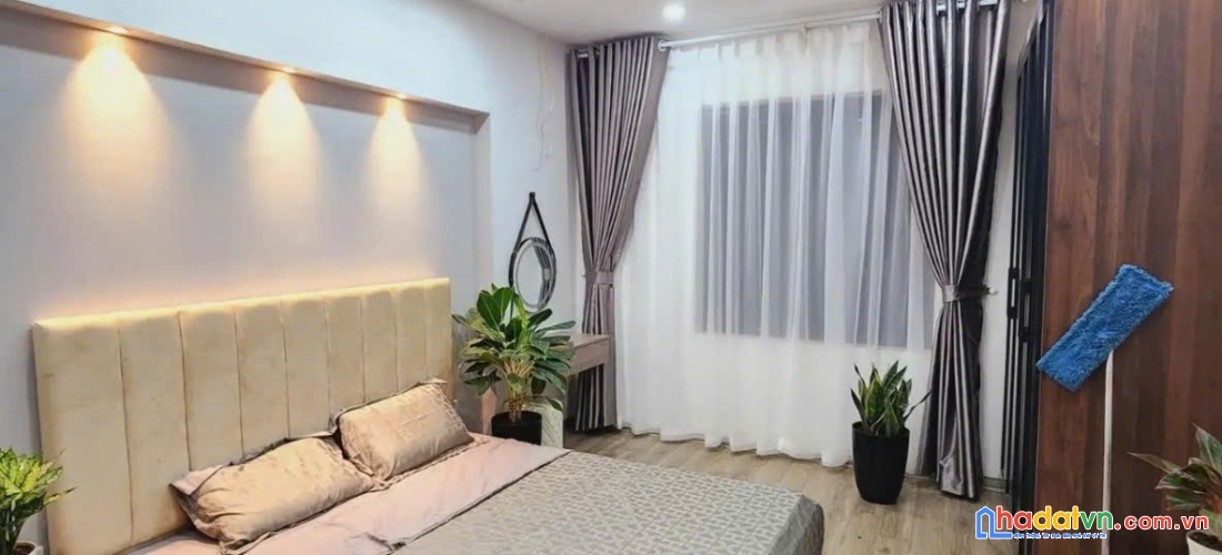 

thật không thể tin nổi - giảm chào 480tr - nhà đẹp - sổ sách chuẩn chỉnh sang tên ngay
