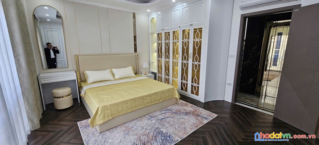 Bán nhà mặt phố đại la, hai bà trưng 45m, 7 tầng, mt 5m. giá: 30.9 tỷ. lh: 0937158386