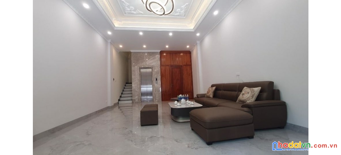 Bán nhà đầm trấu, hai bà trưng 55m, 7 tầng, mt 5.2m. giá: 32.3 tỷ. lh: 0937158386