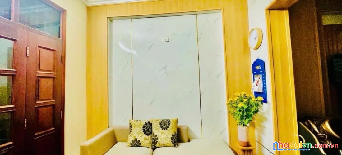 Bán nhà thái hà. đống đa. dt 61m2. mt 5.4m. 4 tầng. giá 18.9 tỷ.