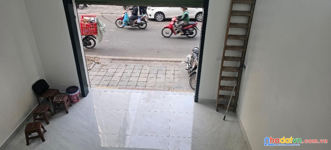 Bán nhà mặt phố lý nam đế. hoàn kiếm. lô góc. ô tô. vỉa hè. dt 44m2. mt 5m. giá 35.8 tỷ.