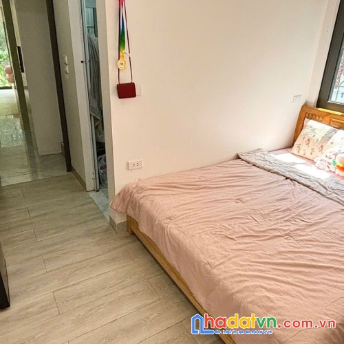 Bán nhà chính kinh. thanh xuân. 7 tầng thang máy. lô góc. dt 44m2. mt 4m. giá 14.9 tỷ