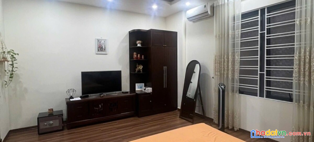 Bán nhà phố thái hà, đống đa 60m, 5 tầng, mt 4.5m. giá: 32 tỷ. lh: 0937158386