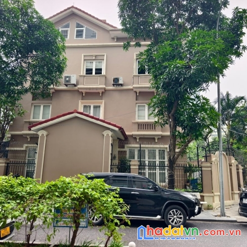 Bán nhà tb dương đình nghệ. cầu giấy. lô góc. ô tô. vỉa hè. dt 272m2. mt 18m. giá 114.5 tỷ