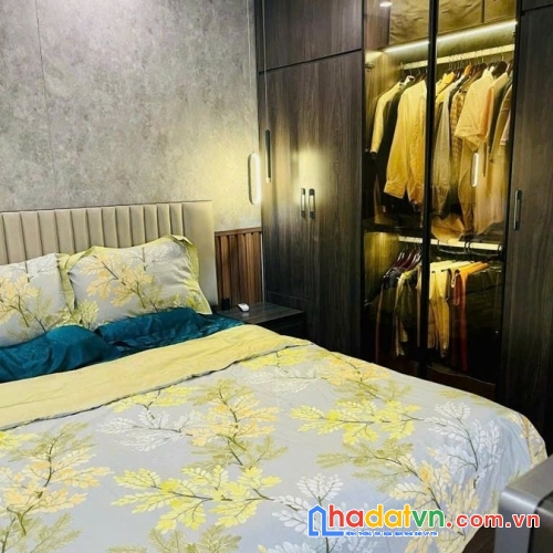 Bán nhà nguyễn khang. cầu giấy. dt 33m2. mt 5m. 5 tầng. giá 7.06 tỷ.