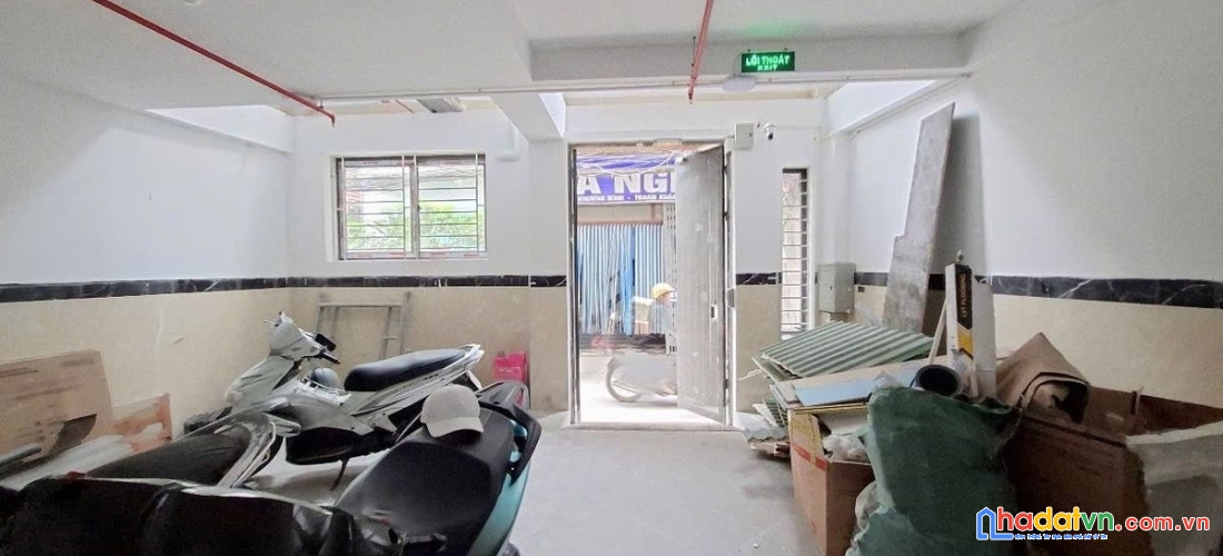 Bán nhà  khương đình. thanh xuân. 8 tầng thang máy. ô tô. dt 80m2. mt 6m. giá 24.2 tỷ