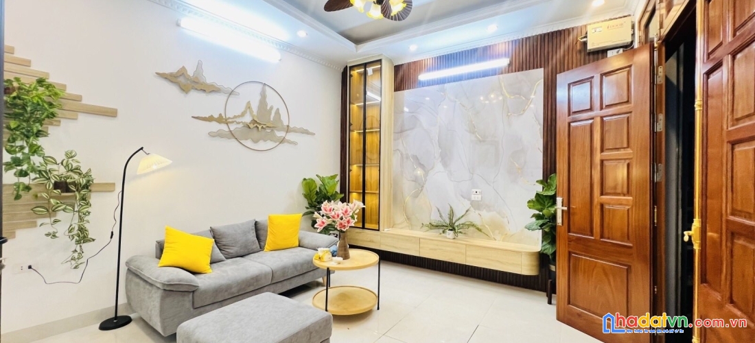 Bán nhà phố kim ngưu, hai bà trưng 40m, 5 tầng. giá: 8.9 tỷ. lh: 0937158386